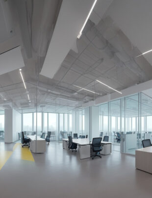 Transforming Thomson Reuters: Kirsty Roth on the Power of Technology in Operations and Growth